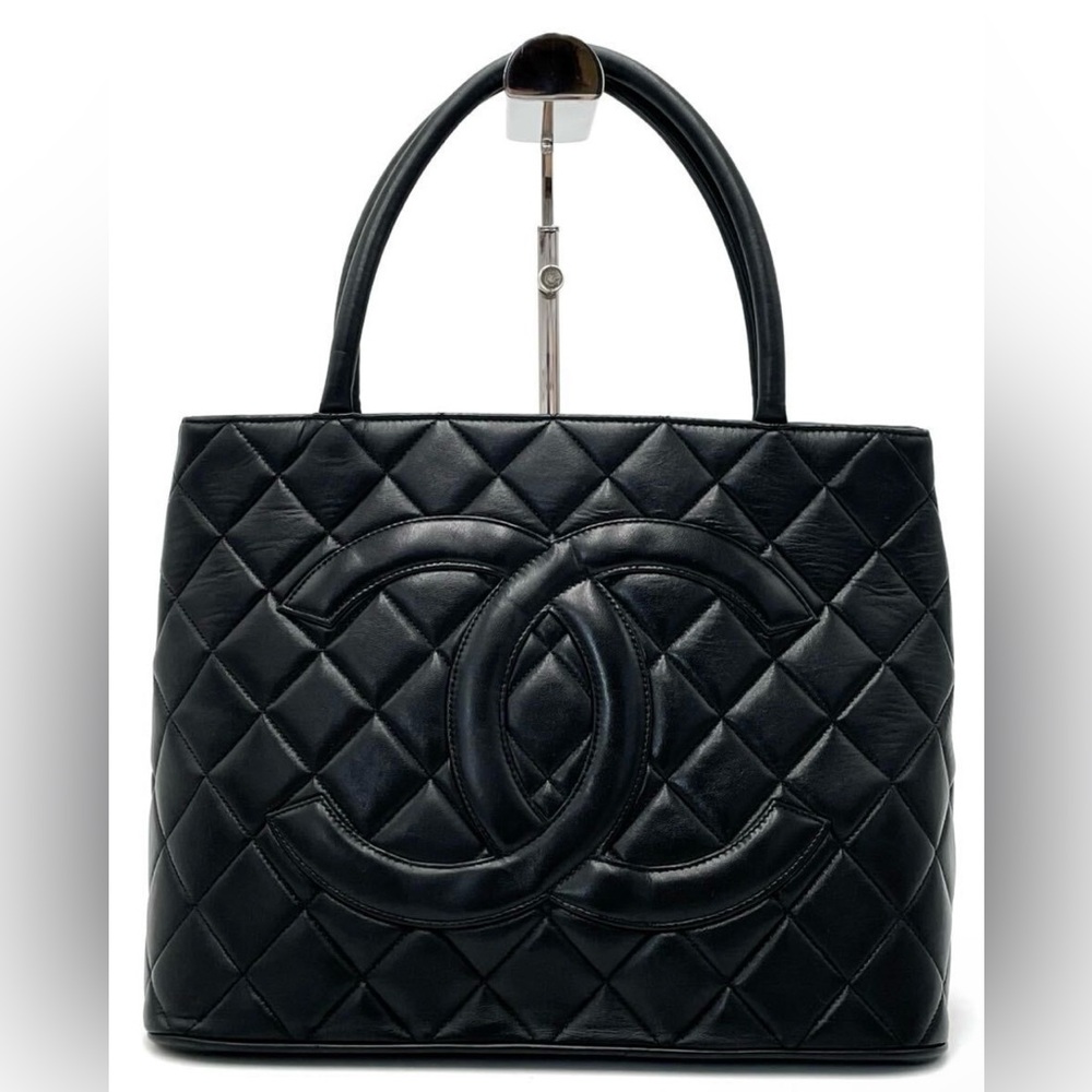 Authentic Chanel tote  in black Deca Coco Gold Hardware & Lambskin leather